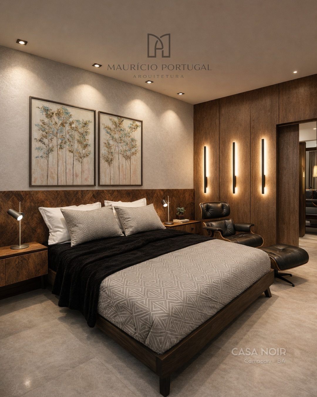 Suíte master com painel de madeira, arandelas lineares e poltrona de couro — Casa Noir, Camaçari – BA
