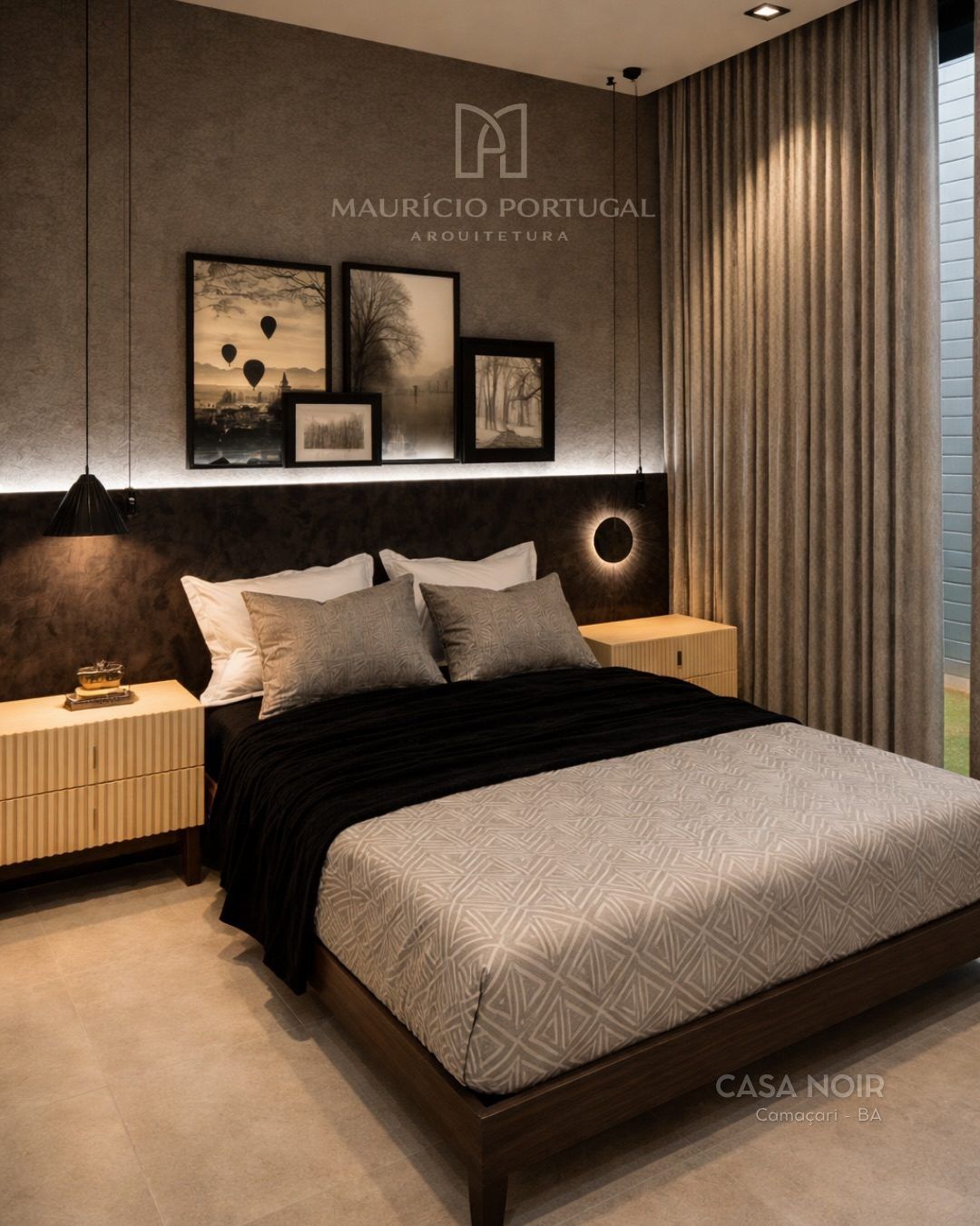 Quarto com parede de quadros, nicho iluminado e pendentes laterais — Casa Noir, Camaçari – BA